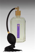 voir cet article : l'Artisan Parfumeur Mûre et Musc  250 ml